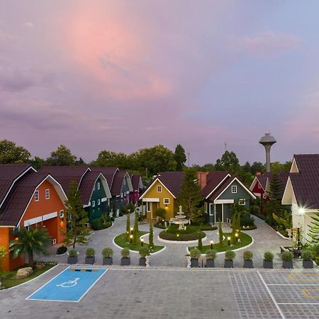 Picha Ville Resort Watthana Nakhon Exterior foto