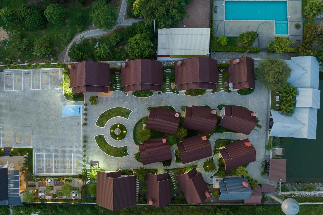 Picha Ville Resort Watthana Nakhon Exterior foto